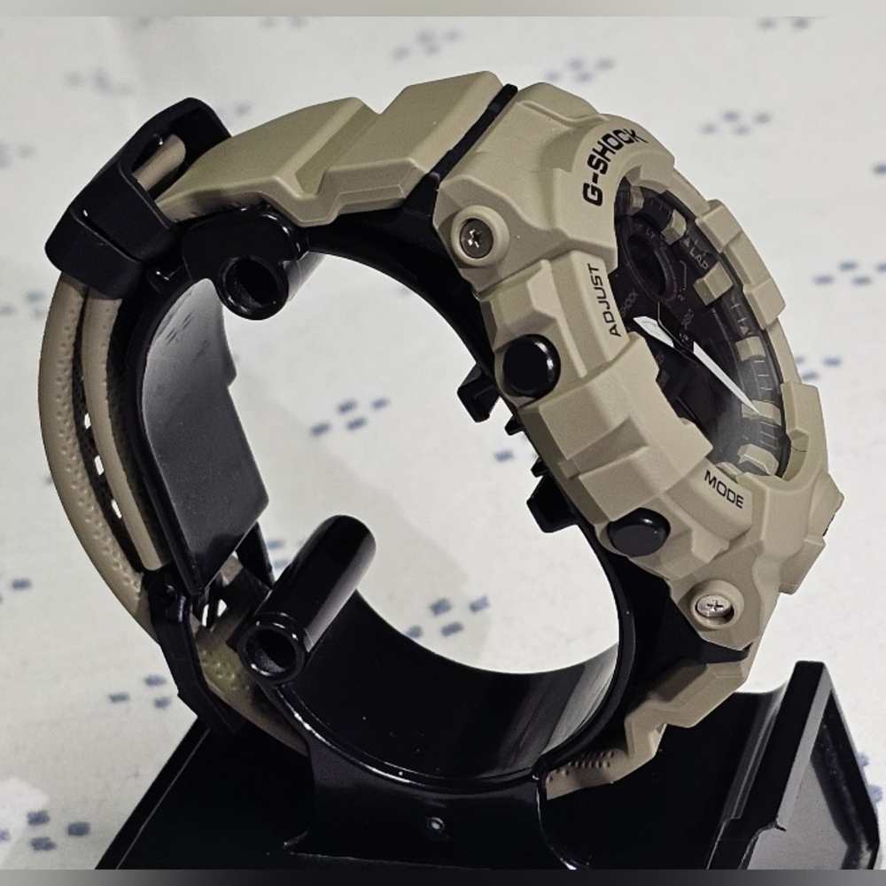 G Shock Sand Color GBA800UC-5A Steptracker Bluetooth - Picture 3 of 8